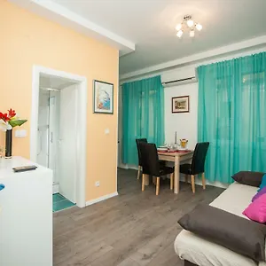 Simone Apartment